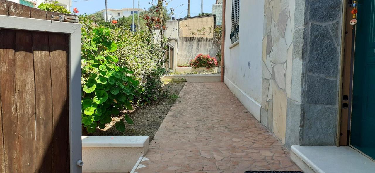 Villa 8 Via V. Monti Loiri Porto San Paolo Exterior foto
